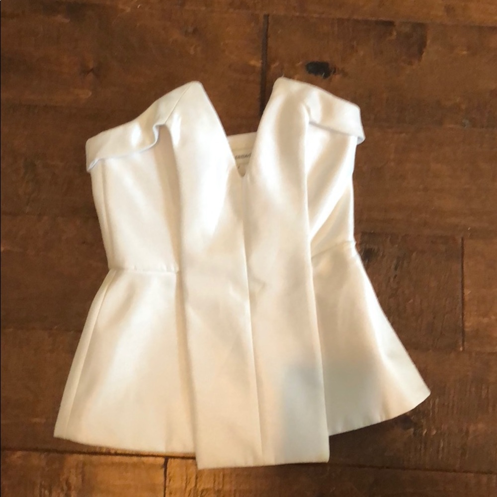 Cameo tub top